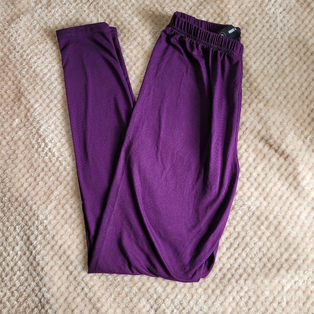 brand new Agnes & Dora purple leggings! xs